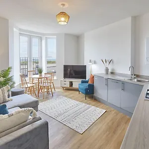 Apartment Host & - Glenholme House, Redcar